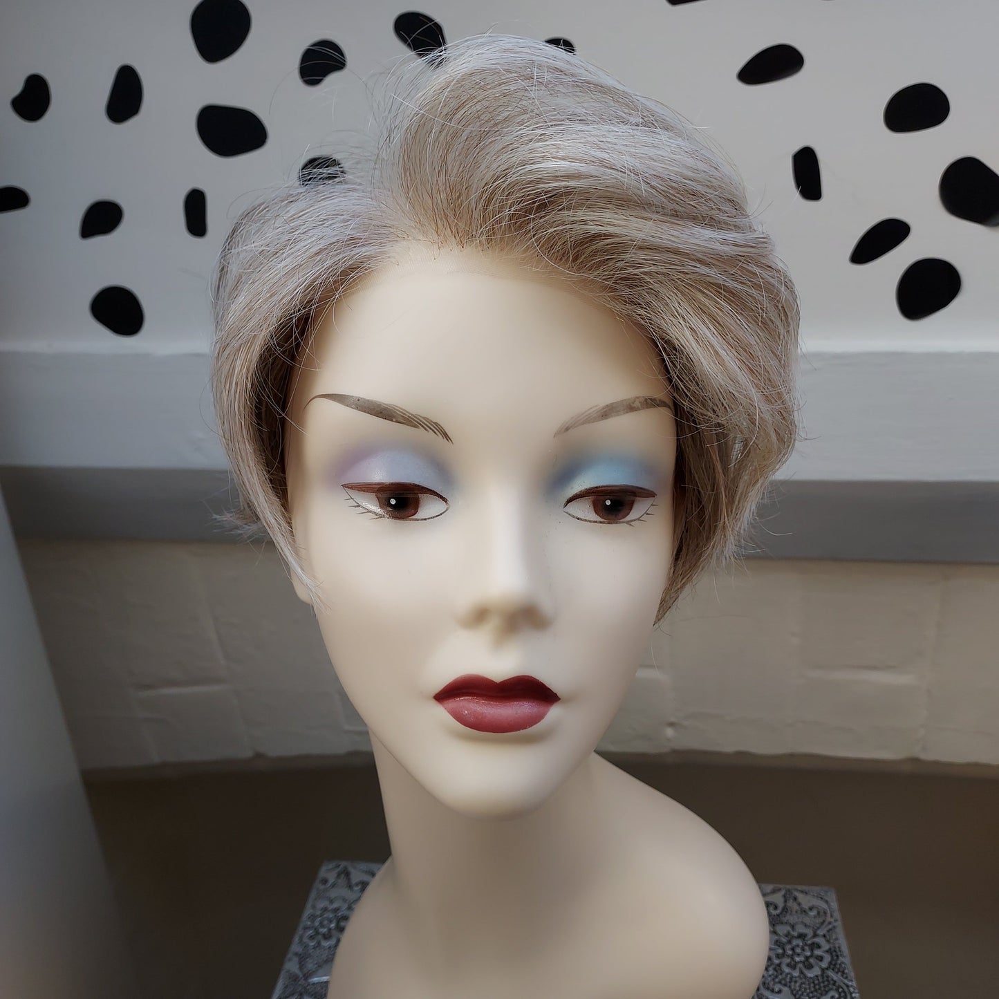 Rita HD synthetic wig in 101F48T by Jon Renau