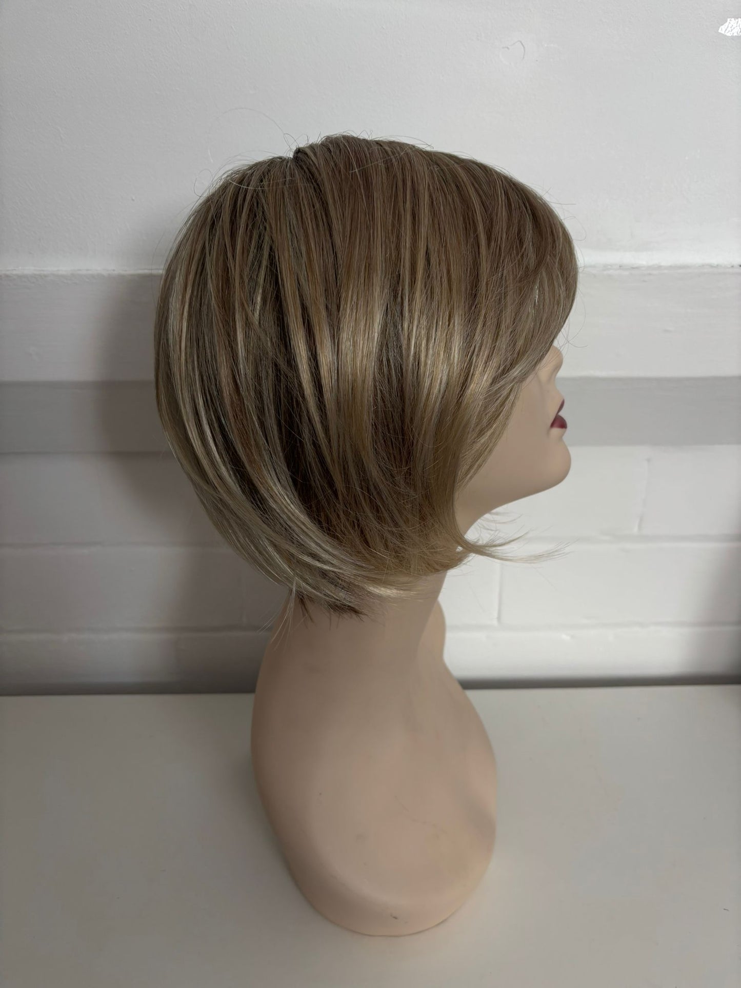 Fresh mono part- sandyblonde rooted By Ellen Willie Hairpower collection